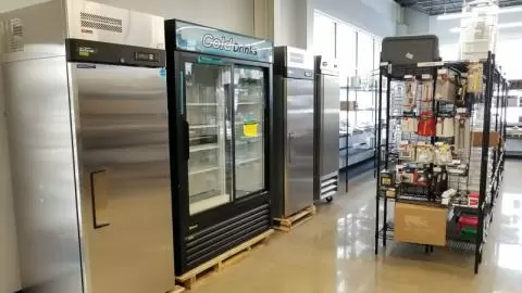 rapids-showroom-equipment