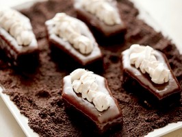 Mummy Cakes Recipe for Halloween